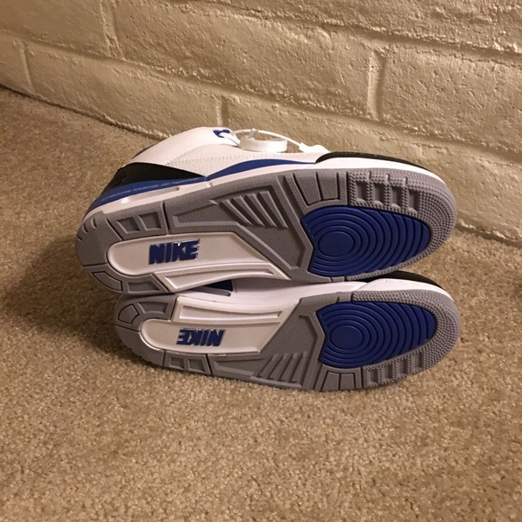 Men’s Nike Air Jordan 3 Fragment Size 9.5 - Picture 6 of 7